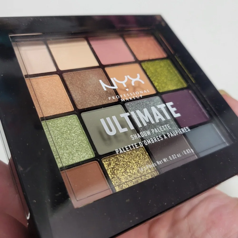 NEW NYX Professional Makeup Ultimate Eyeshadow Palette Utopia 16‎ Colors SEALED